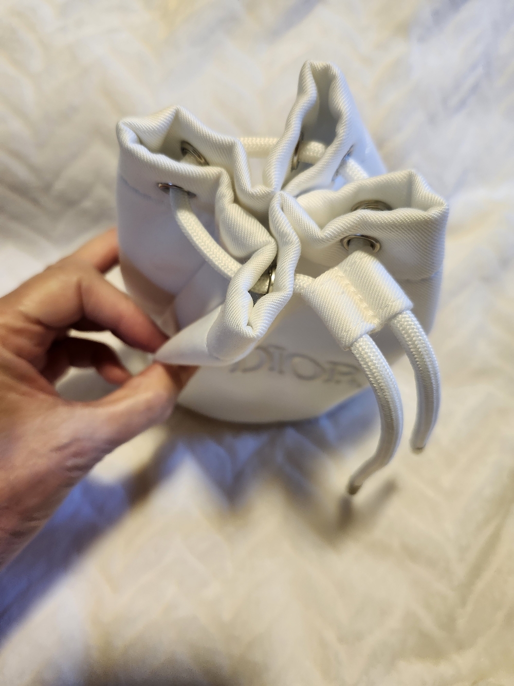 Dior White Drawstring Pouch with Box - Picture 2 of 5